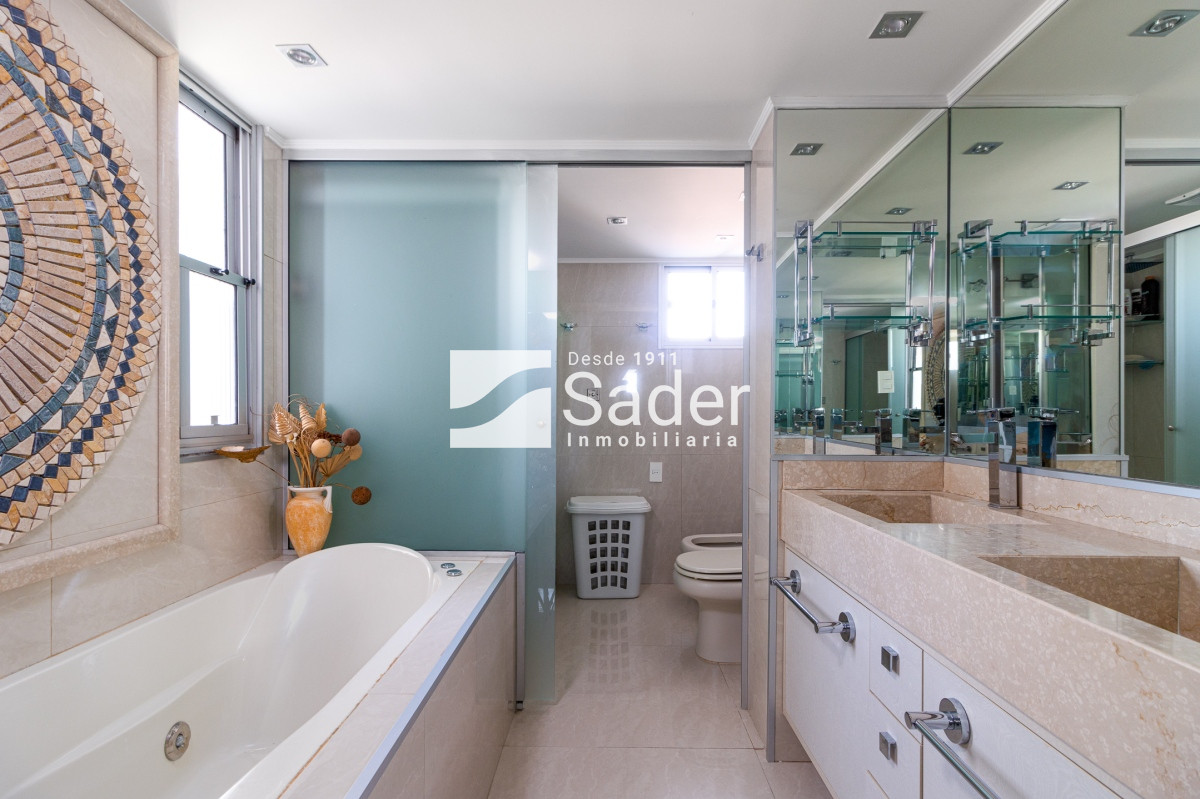 Apartamento ID.724 - Apartamento en venta Playa Mansa 3 dormitorios