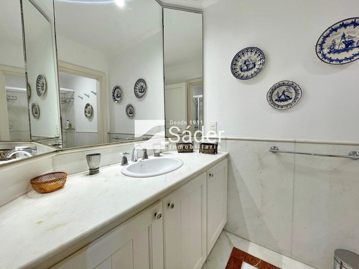 Apartamento ID.4396 - Apartamento de gran tamaño frente al Puerto