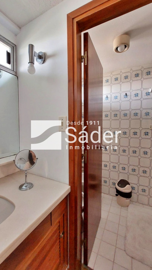 Apartamento ID.4554 - Apto 3 dorm. Playa mansa. 