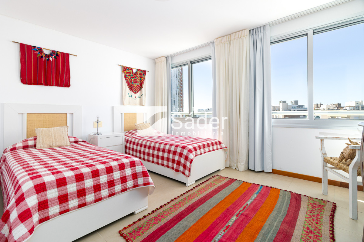 Apartamento ID.3192 - Apartamento en venta Peninsula 4 dormitorios