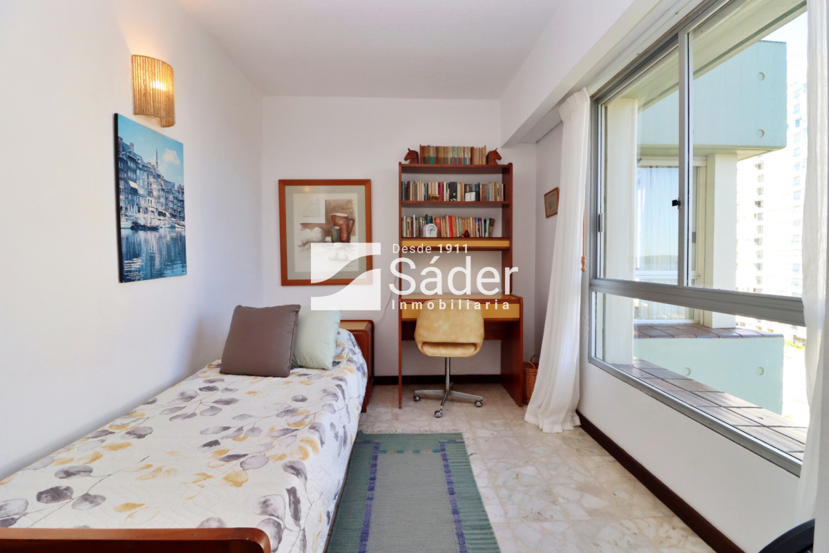 Apartamento ID.4555 - Apto en Alq. 4 dormitorios en Pda. 19 de la Mansa 