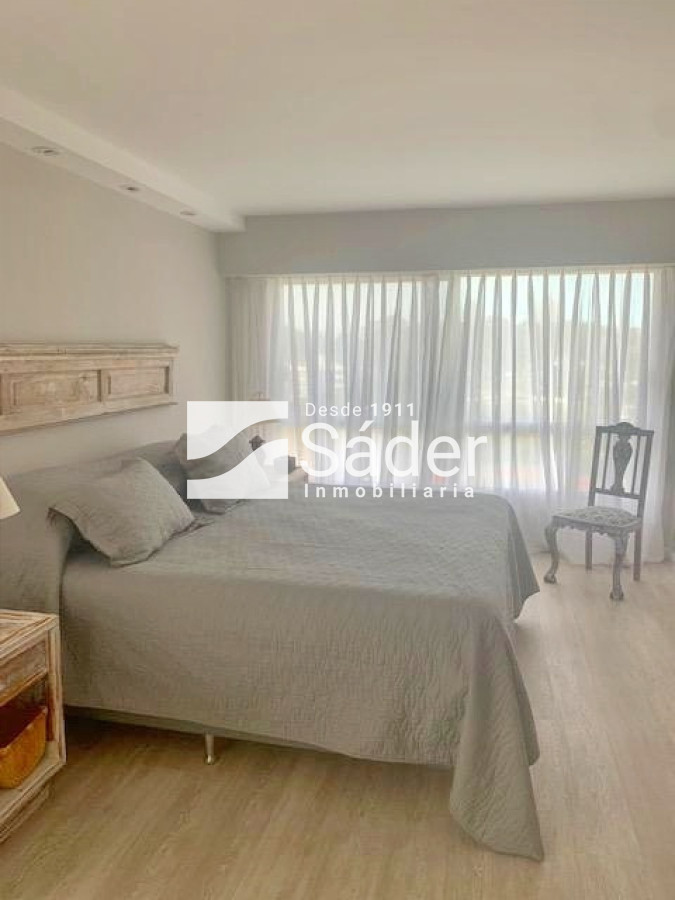 Apartamento ID.4515 - Apto en Alq. Gran Planta Frente al Mar en Playa Mansa 