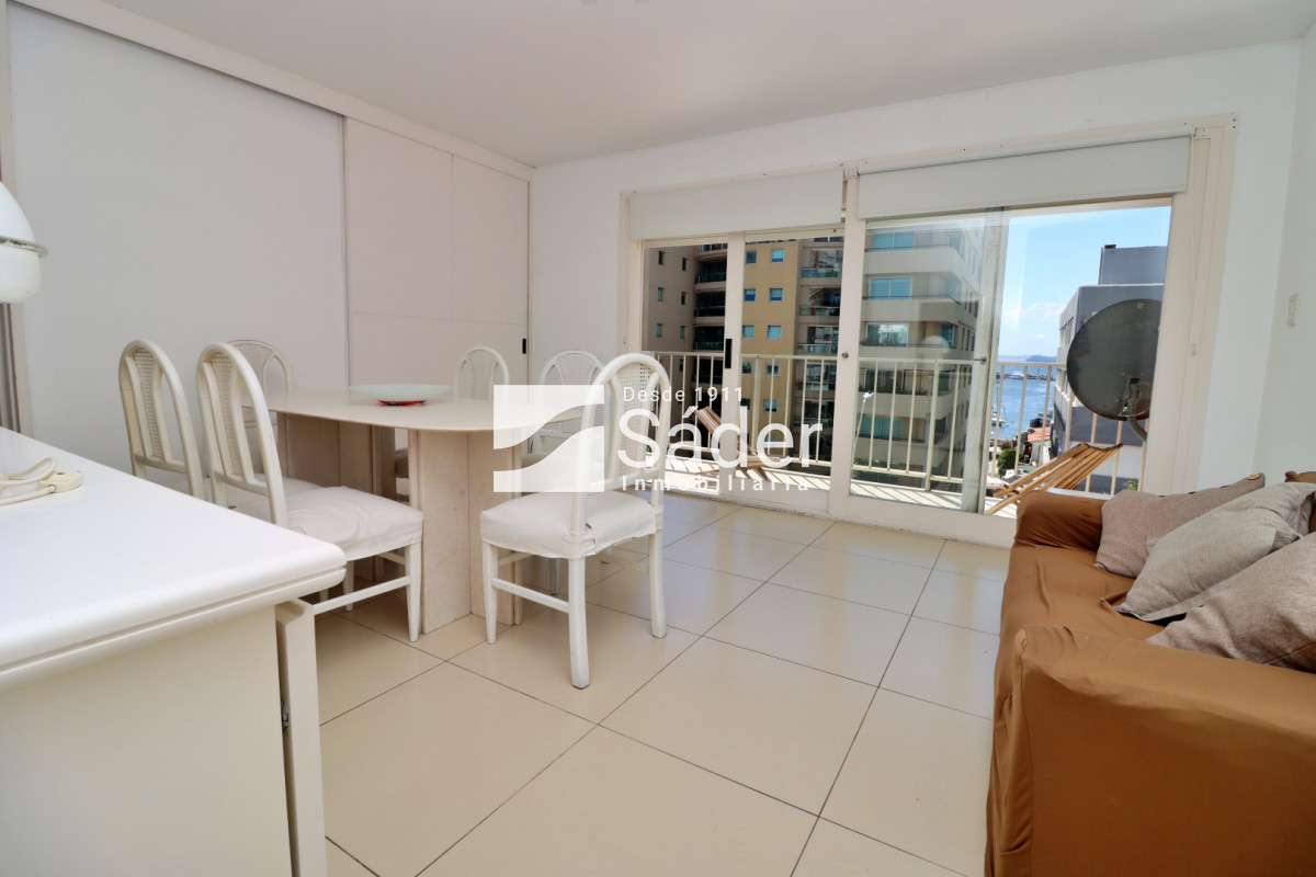 Apartamento ID.4615 - Apto 2 Dormitorios en la Península, sobre Av. Gorlero 
