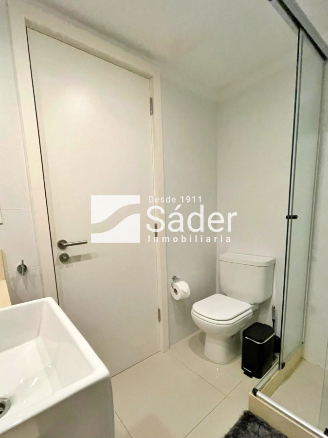 Apartamento ID.4428 - Apto en alquiler. Playa mansa 3 dormitorios en suite