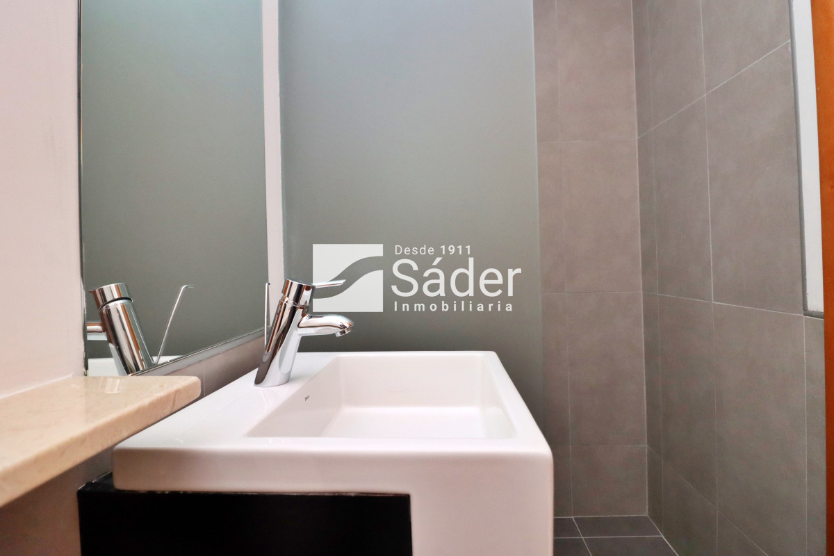 Apartamento ID.4324 - Apto. en alquiler de 3 dorm. frente al mar. 