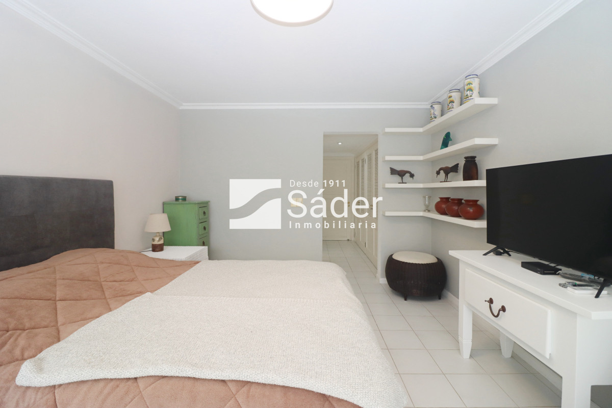 Apartamento ID.4396 - Apartamento de gran tamaño frente al Puerto