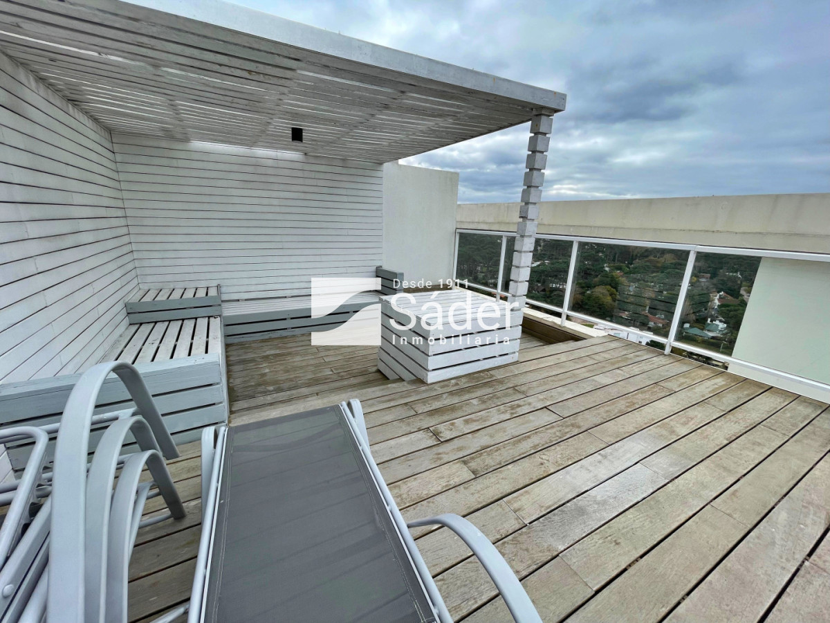 Apartamento ID.4955 - Penthouse en Pda 7 sobre Av. Roosevelt