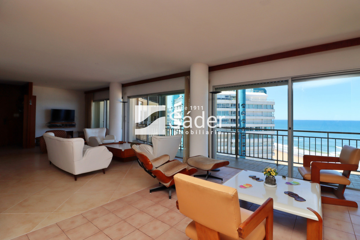 Apartamento ID.4545 - Verano frente al mar, Parada 3 de la Brava 
