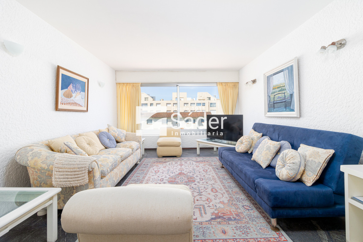 Apartamento ID.3698 - Ubicado frente a la icónica Playa El Emir