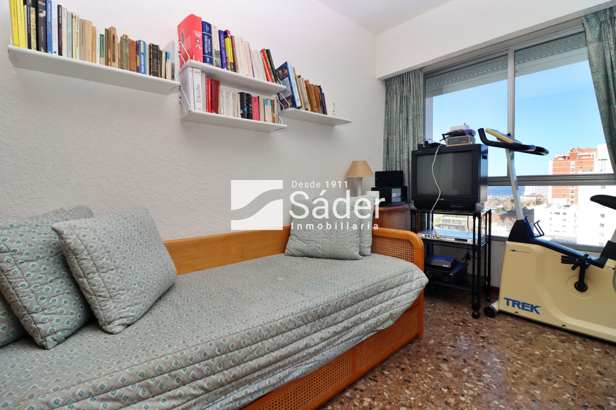 Apartamento ID.4276 - Apto. 3 dorm. con vista al mar. (Playa mansa, pda. 3)