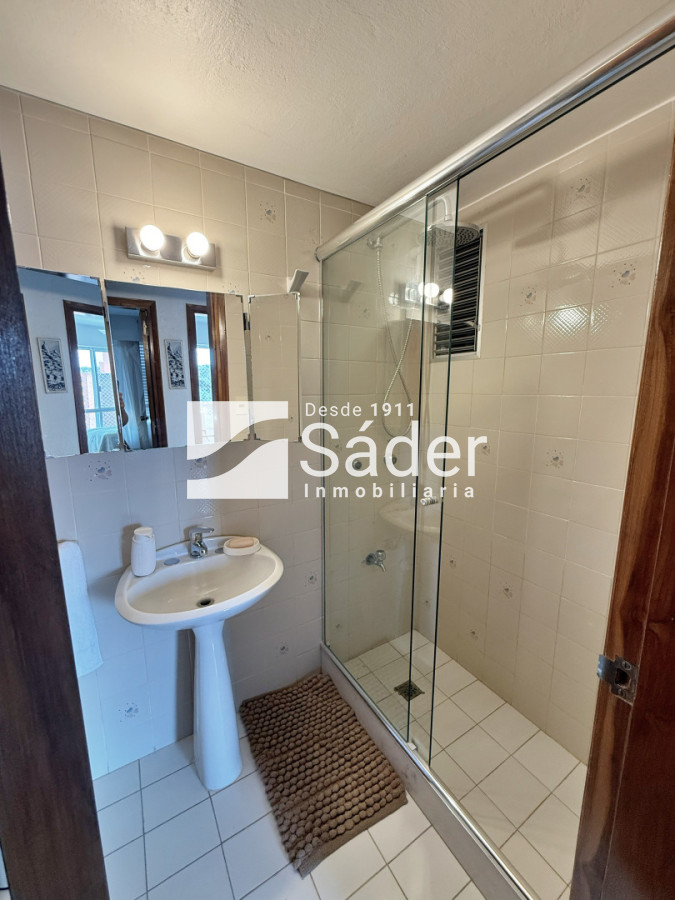 Apartamento ID.3751 - A metros del mar, Parada 19 de Playa Mansa. Alquiler temporal 