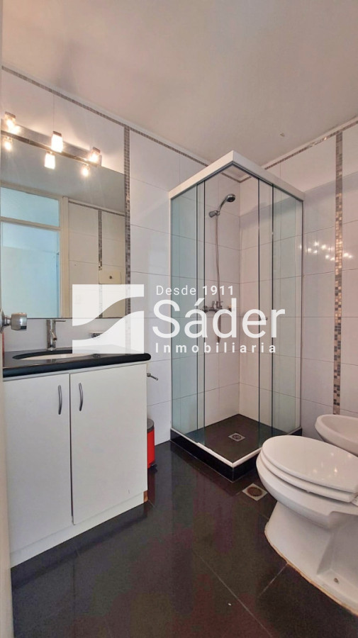 Apartamento ID.4615 - Apto 2 Dormitorios en la Península, sobre Av. Gorlero 