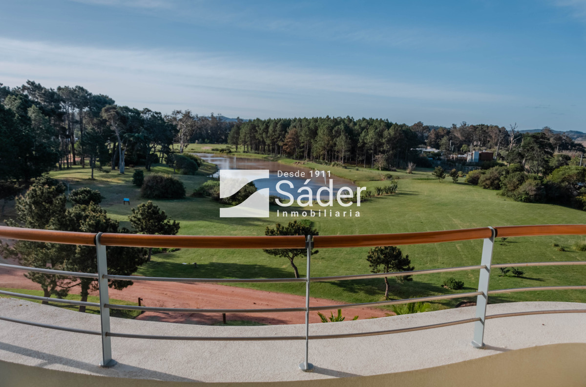 Apartamento ID.3737 - Venta Penthouse 3 DORMITORIOS en Playa Mansa, Punta del Este