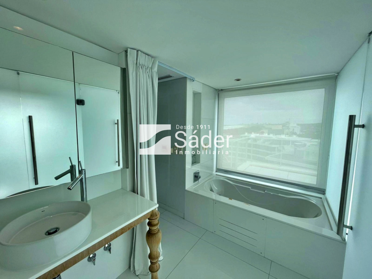 Apartamento ID.3814 - Penthouse de lujo en Playa Brava