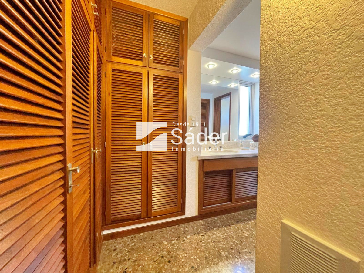 Apartamento ID.4270 - Excepcional apartamento en primera línea de playa mansa