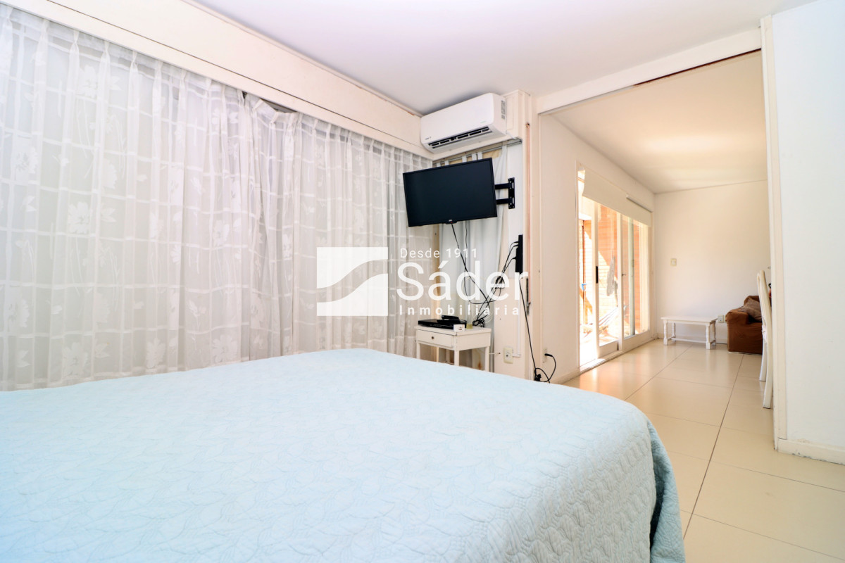 Apartamento ID.4615 - Apto 2 Dormitorios en la Península, sobre Av. Gorlero 