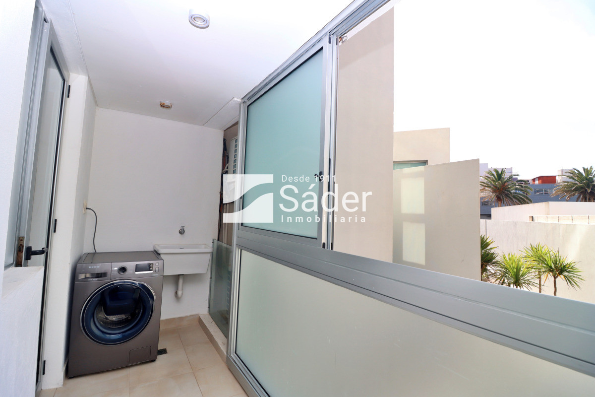 Apartamento ID.4451 - Apto 3 Dormitorios en alquiler, frente al mar 