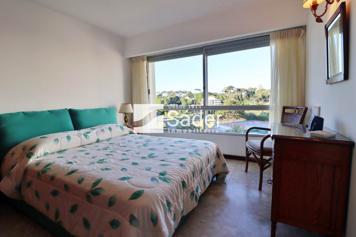 Apartamento ID.4555 - Apto en Alq. 4 dormitorios en Pda. 19 de la Mansa 