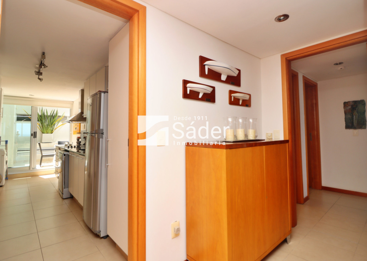 Apartamento ID.4542 - Apartamento en península. 3 dormitorios y parrillero