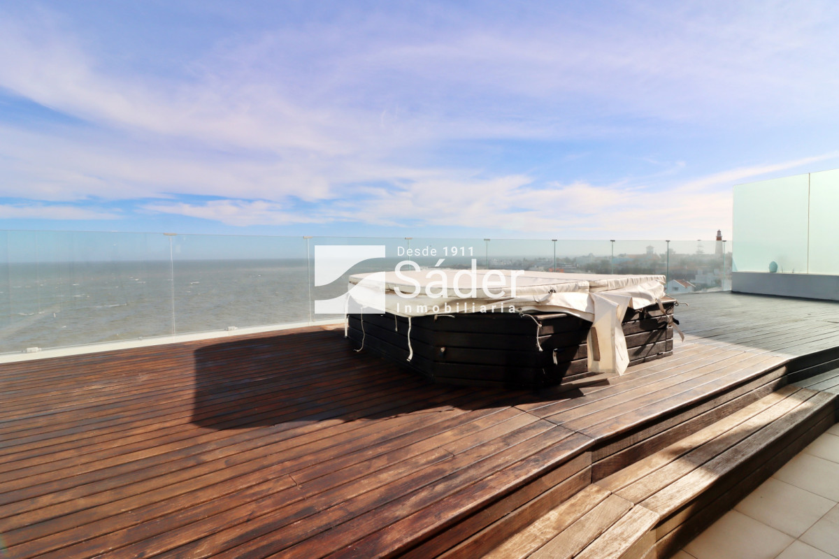 Apartamento ID.4476 - Penthouse en Alq. Frente al Mar, 1era Quincena de Enero 