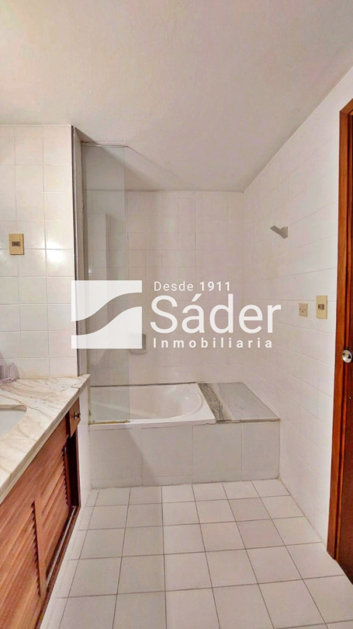 Apartamento ID.4602 - Frente al mar en pda. 3 de playa mansa 