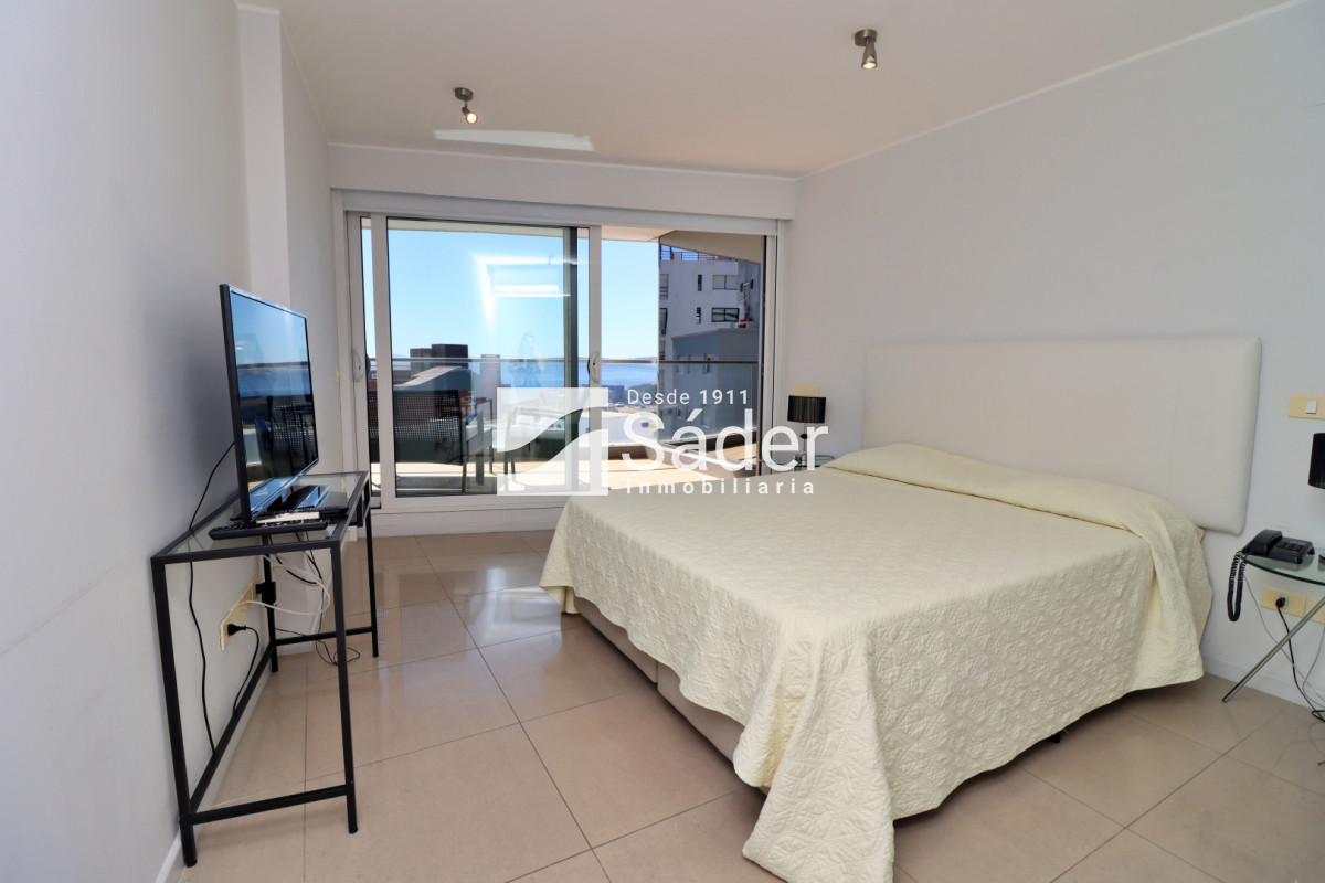 Apartamento ID.4549 - Alquiler de apto 3 dormitorios en suite a Metros de la Mansa, Pda. 3.