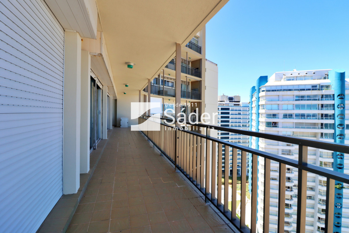 Apartamento ID.4545 - Verano frente al mar, Parada 3 de la Brava 
