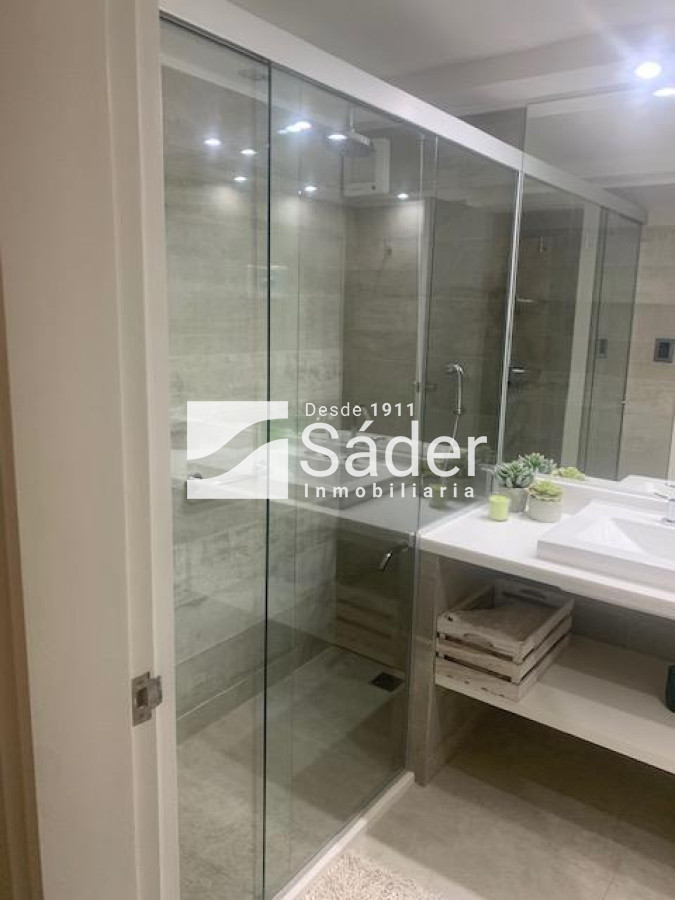 Apartamento ID.4515 - Apto en Alq. Gran Planta Frente al Mar en Playa Mansa 