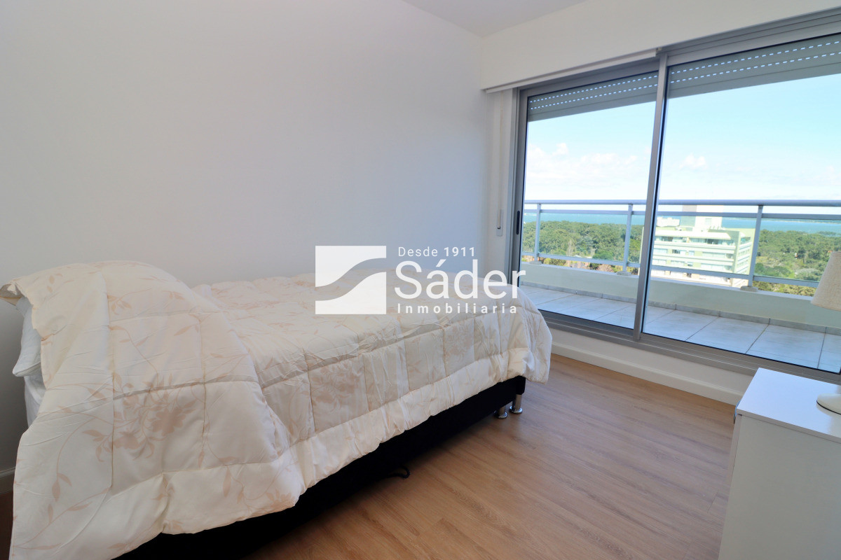 Apartamento ID.4236 - Apto 3 dorm. Parada 14 de mansa. Luminoso y moderno. 