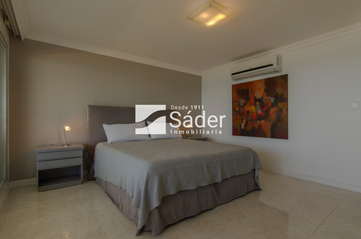 Apartamento ID.3175 - Apartamento en venta Playa Mansa 5 dormitorios