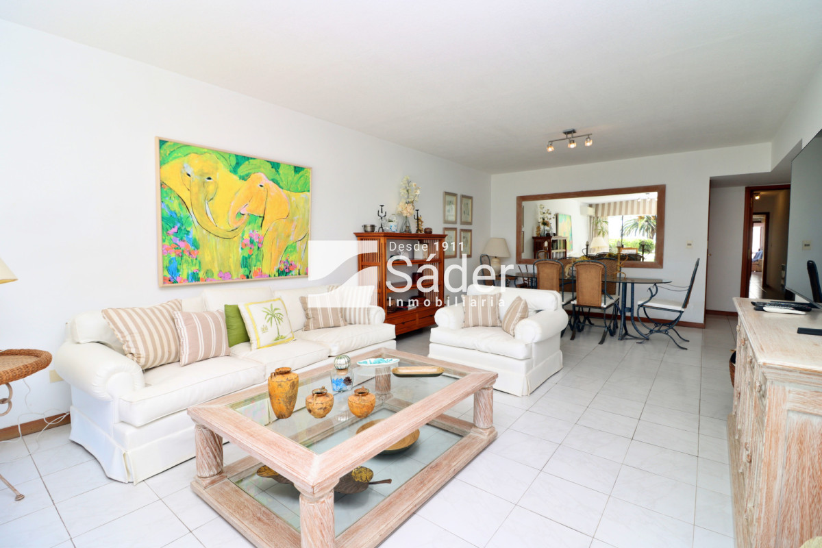 Apartamento ID.2620 - Apartamento en venta y alquiler Peninsula 3 dormitorios