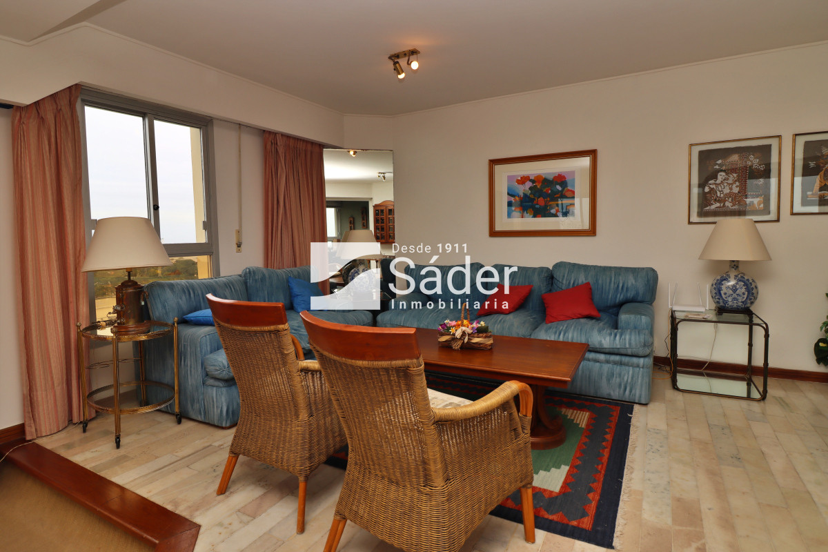 Shopping - GoPunta - Portal Inmobiliario de Punta del Este - Maldonado