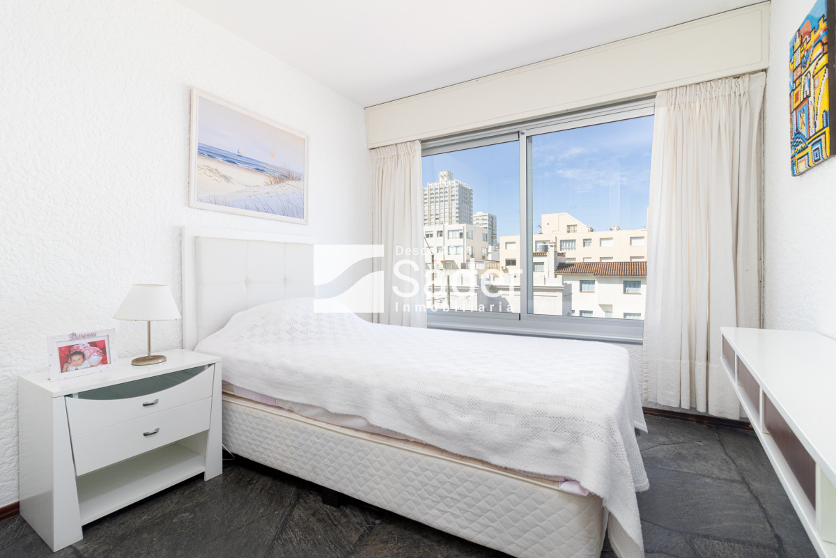 Apartamento ID.3698 - Ubicado frente a la icónica Playa El Emir