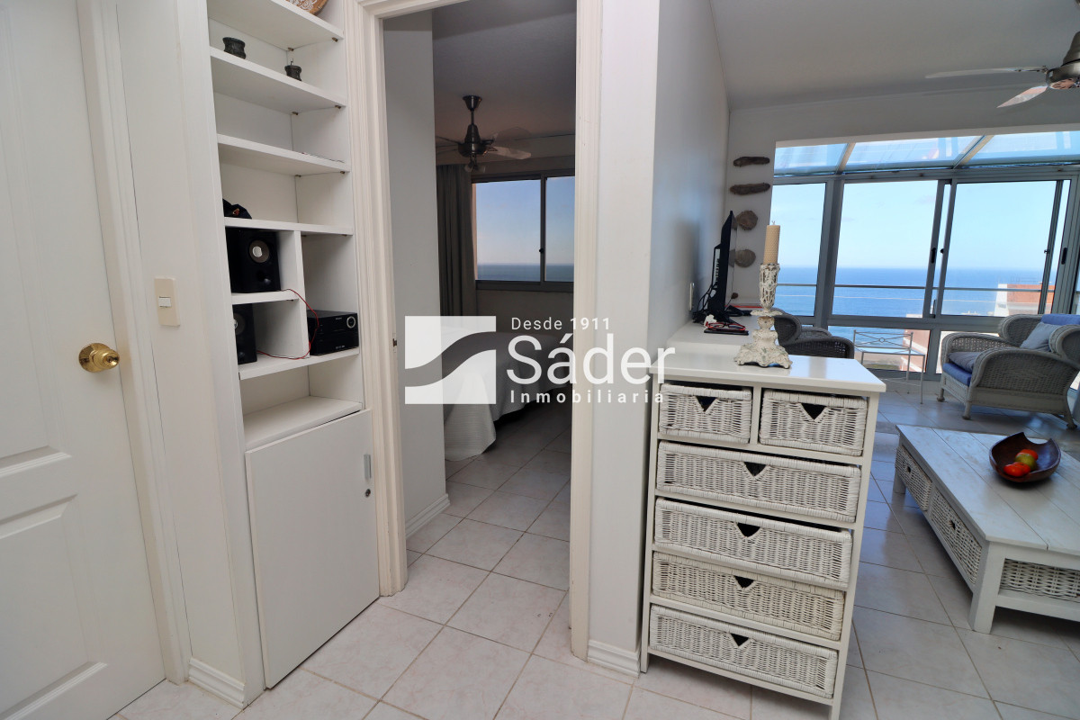 Apartamento ID.4336 - Apartamento en playa brava con vista al mar, excelentes servicios.