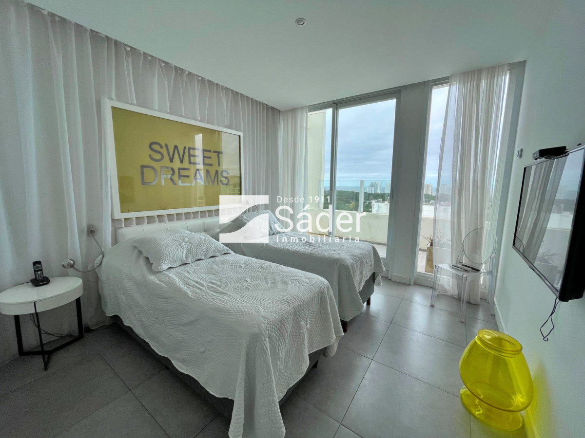 Apartamento ID.4955 - Penthouse en Pda 7 sobre Av. Roosevelt
