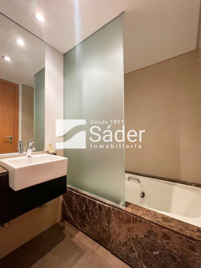Apartamento ID.4542 - Apartamento en península. 3 dormitorios y parrillero