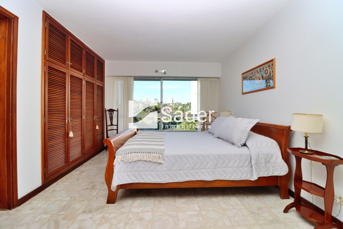 Apartamento ID.4555 - Apto en Alq. 4 dormitorios en Pda. 19 de la Mansa 