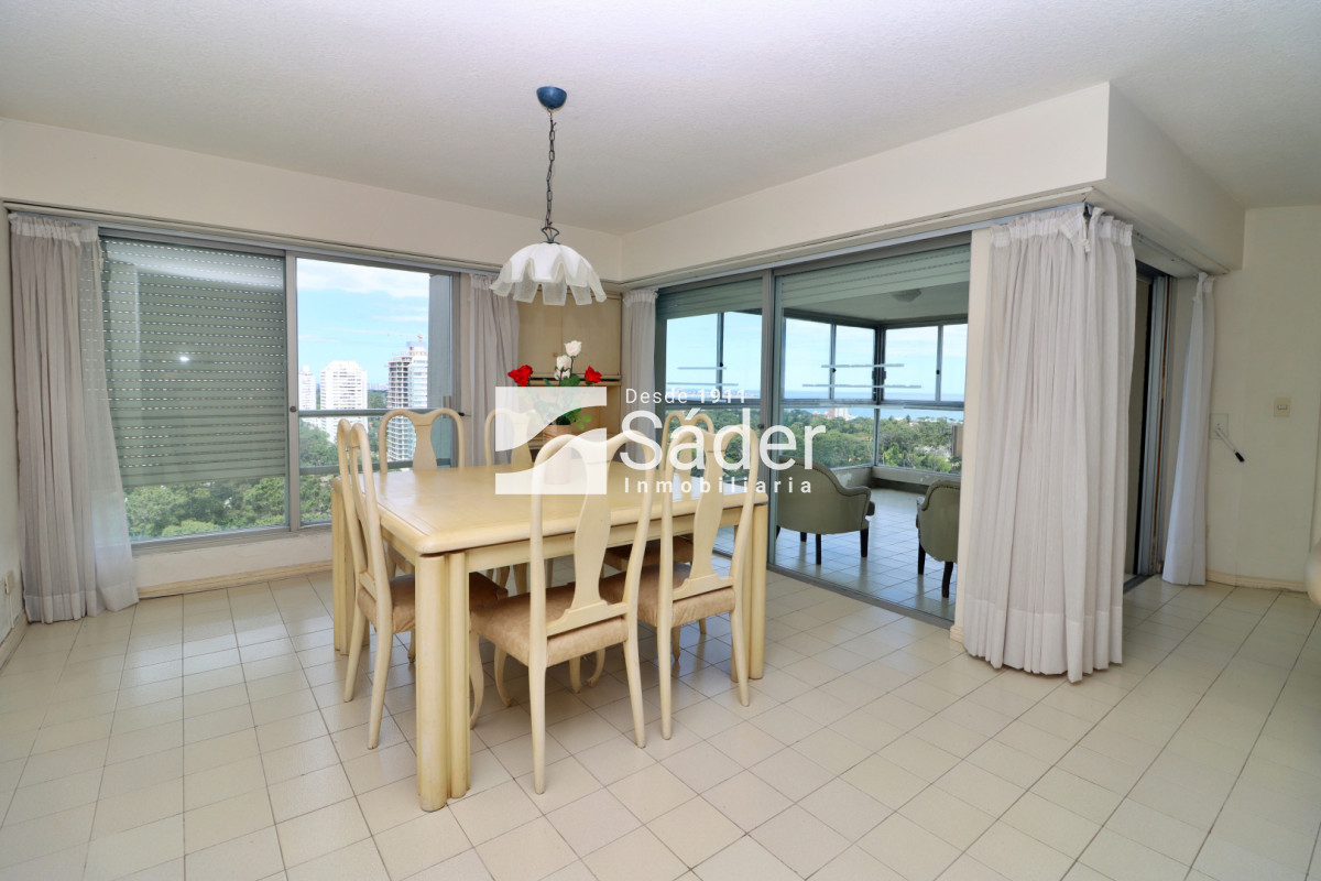 Apartamento ID.4525 - Apartamento 170 m², ideal para los que eligen Punta del Este como hogar