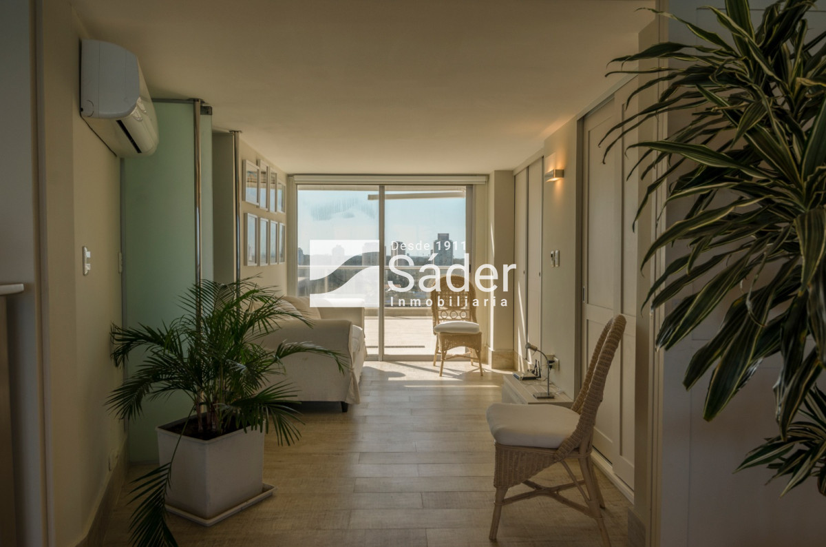 Apartamento ID.3175 - Apartamento en venta Playa Mansa 5 dormitorios