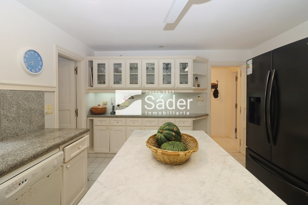 Apartamento ID.4396 - Apartamento de gran tamaño frente al Puerto