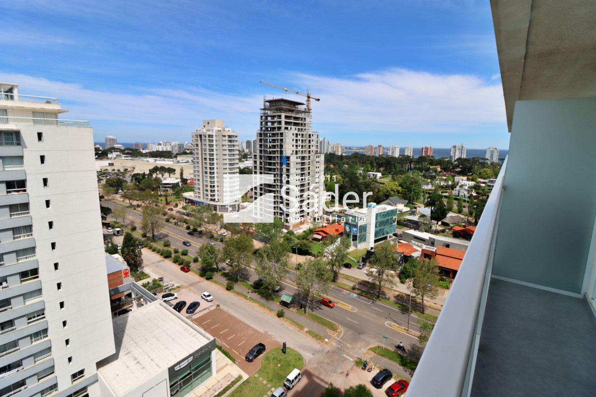 Apartamento ID.4440 - Venta de Apartamento sobre Avda. Roosevelt