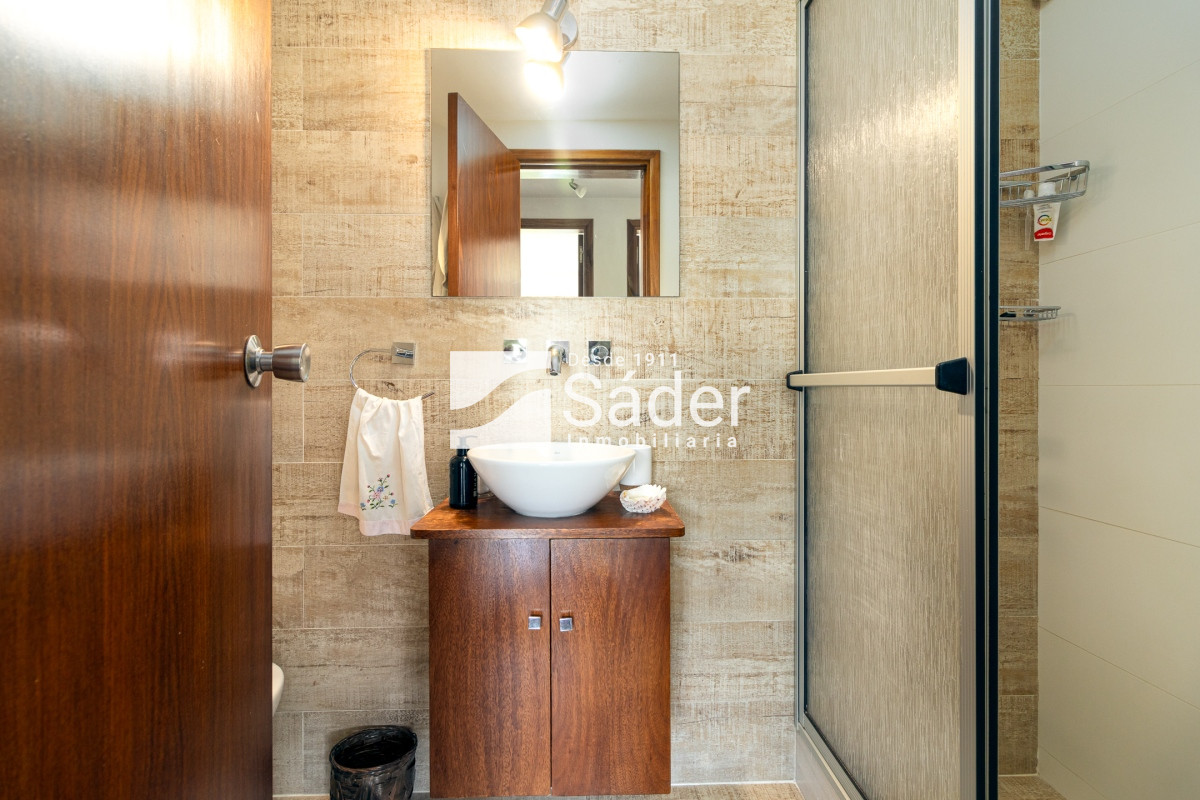 Apartamento ID.3135 - Apartamento en Playa Mansa 3 dormitorios