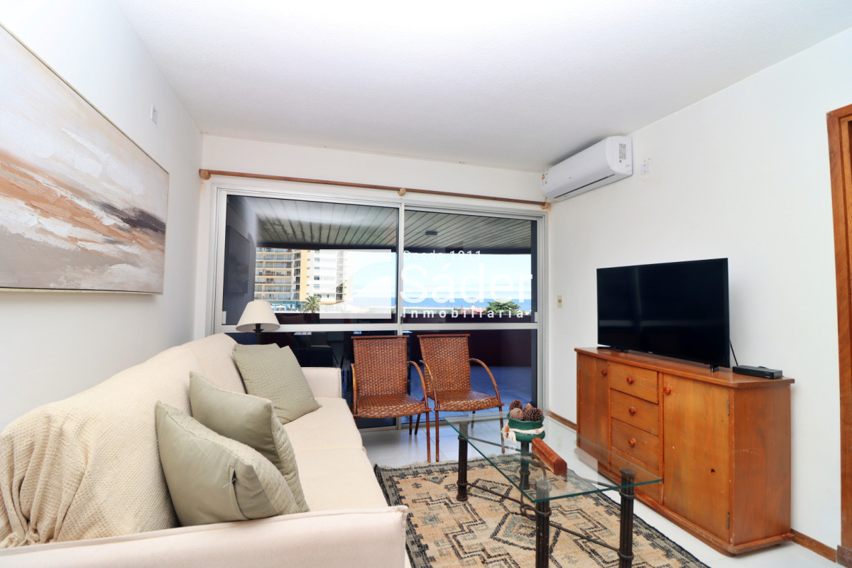 Apartamento ID.4601 - Apartamento en alquiler 2 dormitorios en suite y toilettes
