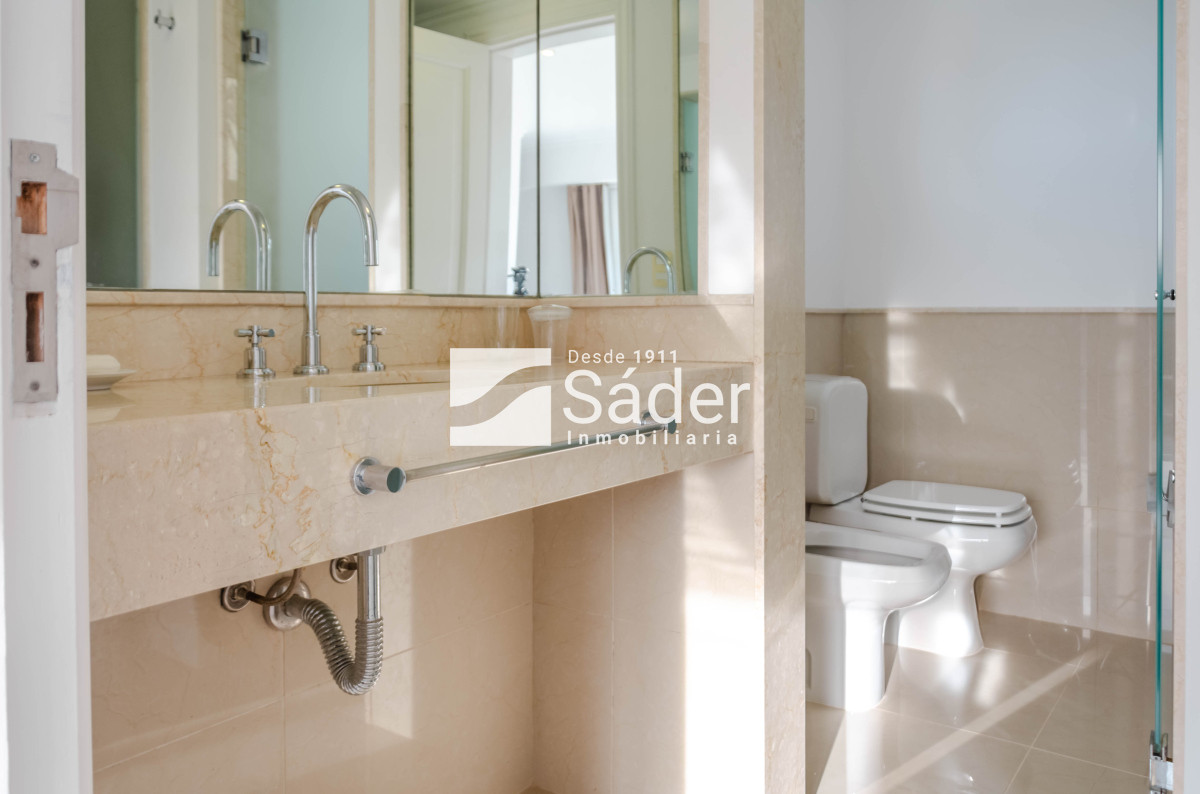 Apartamento ID.3737 - Venta Penthouse 3 DORMITORIOS en Playa Mansa, Punta del Este