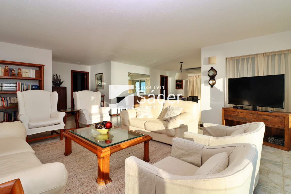 Apartamento ID.4555 - Apto en Alq. 4 dormitorios en Pda. 19 de la Mansa 