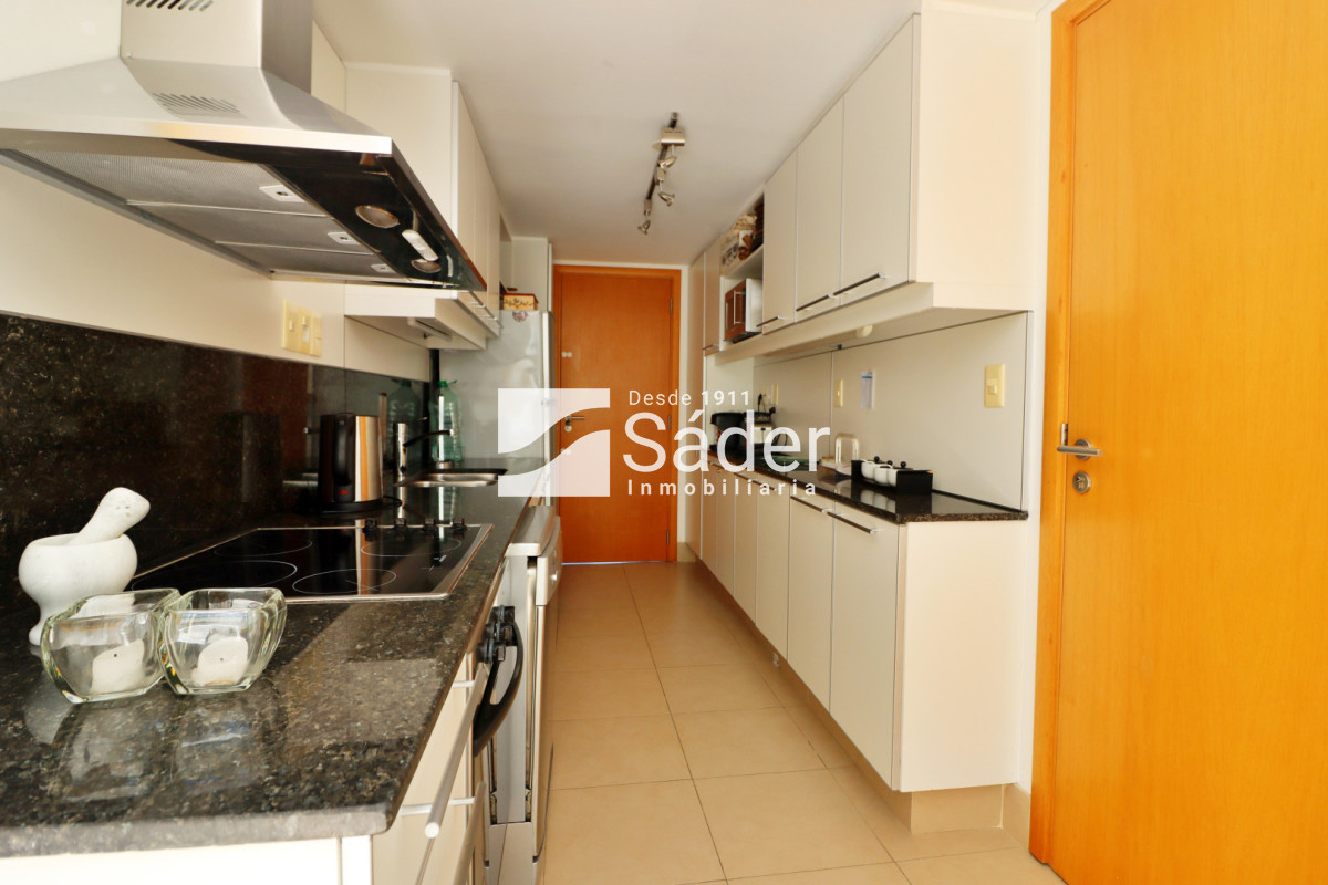 Apartamento ID.4542 - Apartamento en península. 3 dormitorios y parrillero