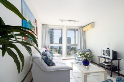 Apartamento en venta Playa Mansa 2 dormitorios