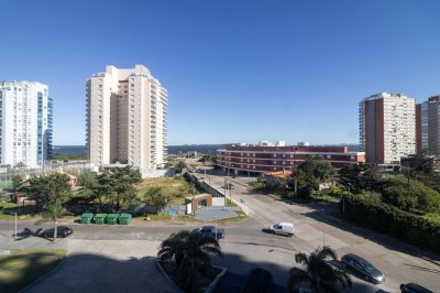 Apartamento en venta Playa Mansa 2 dormitorios