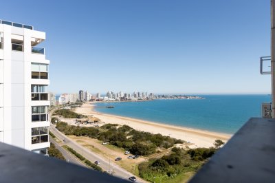 Apartamento en venta Playa Mansa 2 dormitorios
