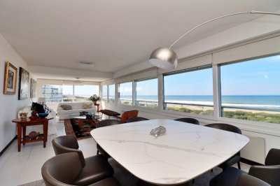 Unidad de categoría con vista al mar ? 184 m² propios